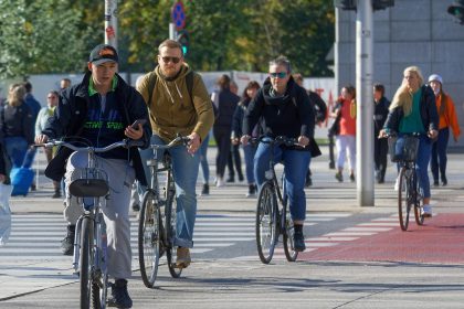 Σοκ για το Κλίμα: Οι Υποχρεωτικές Αλλαγές στον Τρόπο Ζωής Μειώνουν τη Δημόσια Στήριξη - Ανατρεπτική Μελέτη!