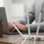 «Το Wi-Fi σας είναι πιο αργό από ποτέ; Αυτές οι συσκευές ευθύνονται – Δείτε πού να μην τοποθετήσετε το router σας!»