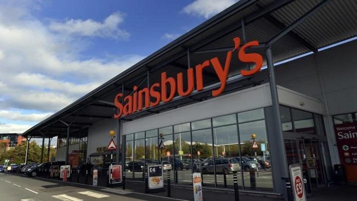 «Sainsbury’s: Σπρώχνει στα ύψη τις πωλήσεις και αποκαλύπτει συναρπαστικά σχέδια για ταμειακές ροές το 2026! Μην το χάσετε!»