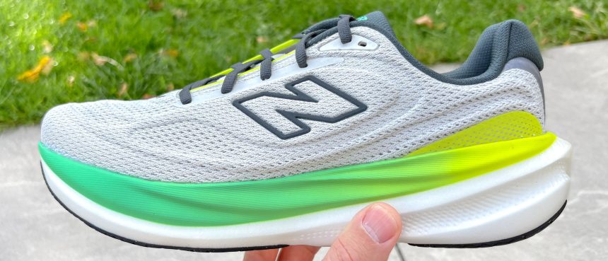 «Ανακαλύψτε την Επαναστατική New Balance 1080v15: Ο Απόλυτος Οδηγός του Τομ που θα σας Αφήσει Άφωνους!»