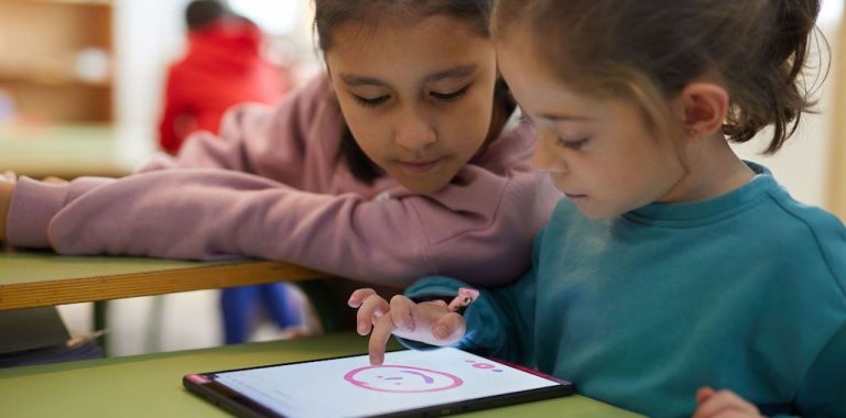 Vodafone και Save Children: Η Συμμαχία που Υπερασπίζεται την Ασφάλεια των Παιδιών στο Διαδίκτυο!