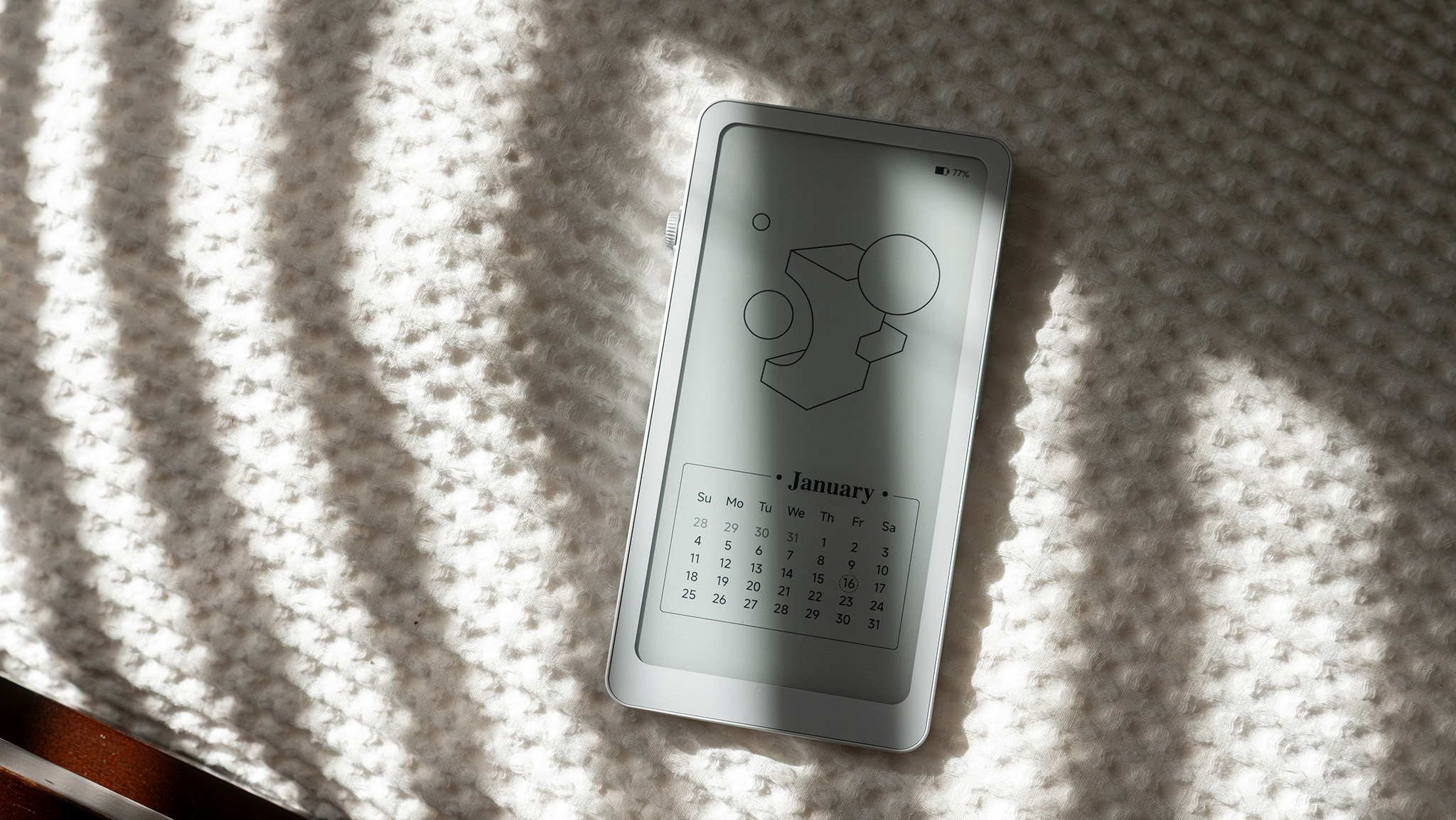 Η οθόνη κλειδώματος ημερολογίου του DuRoBo Krono στο φως του ήλιου