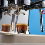 «Αυτό το μαγικό αξεσουάρ καφέ των 50 δολαρίων άλλαξε για πάντα τον εσπρέσο μου — Δείτε πώς!»