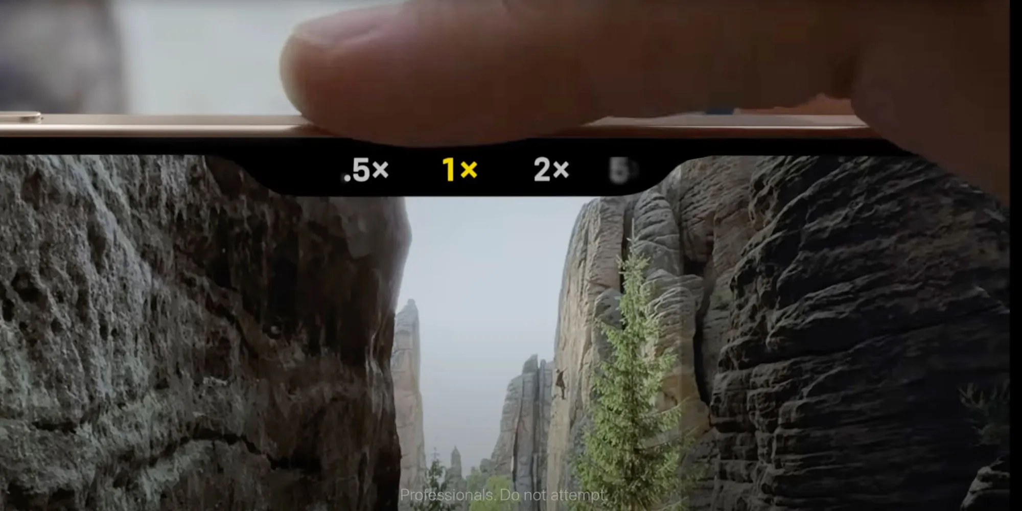 Πρέπει η Apple να σταματήσει τις σταθερές ετήσιες ενημερώσεις iPhone; | Κοντινό πλάνο του iPhone 16 Camera Control