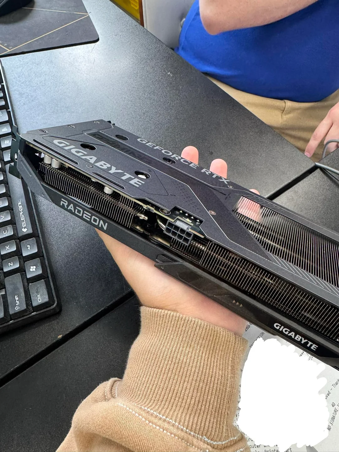 Gigabyte GPU with mismatched labels.