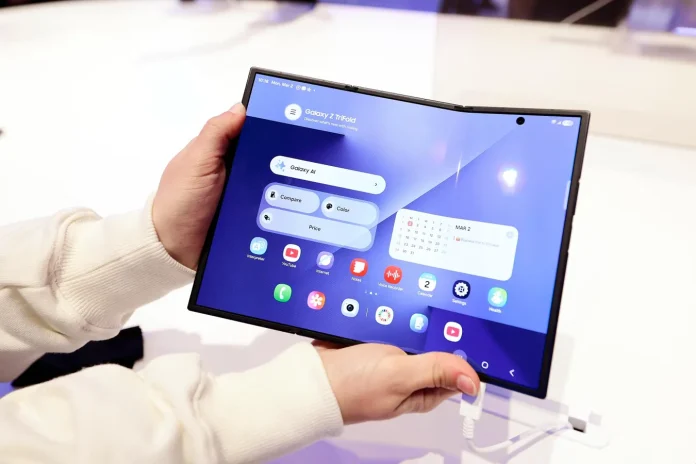 Samsung Galaxy Z Fold 8 — Τι αποκαλύπτει το μεγαλύτερο leak πριν το Unpacked Samsung Galaxy Z Fold 8 — Τι αποκαλύπτει το μεγαλύτερο leak πριν το Unpacked