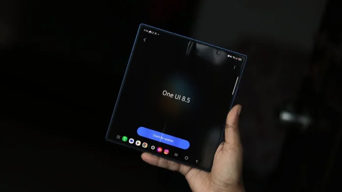 Παγκόσμια Διανομή Ενημέρωσης Ασφαλείας Galaxy Z Fold 7 & Z Flip 7