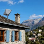 Starlink στην Ελλάδα: πότε πραγματικά αξίζει τα λεφτά του — και πότε όχι
