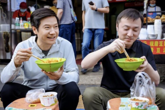 Viral Vlog του Lei Jun: Η αληθινή αντίδραση μαθητή για πρωινό Viral Vlog του Lei Jun: Η αληθινή αντίδραση μαθητή για πρωινό