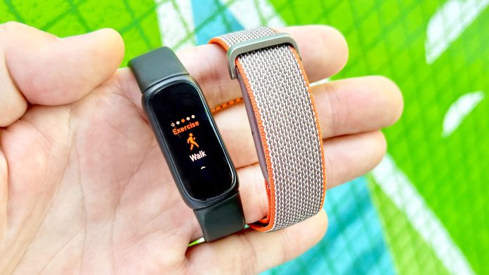 Fitbit Air vs Inspire 3: Περπάτησα 3.500 βήματα, ποιος νίκησε; Fitbit Air vs Inspire 3: Περπάτησα 3.500 βήματα, ποιος νίκησε;