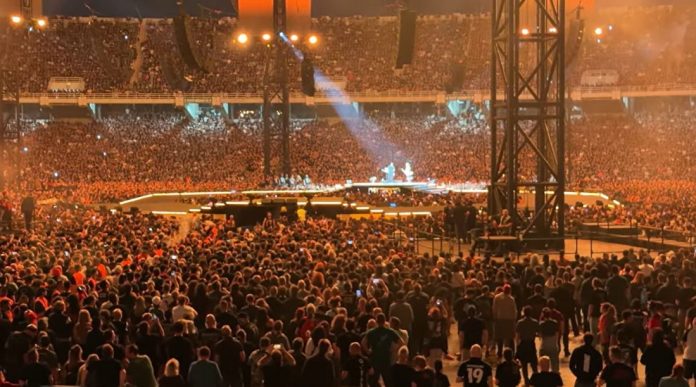 Σεισμική Δόνηση στο ΟΑΚΑ: Metallica, Iron Maiden & Final Four Σεισμική Δόνηση στο ΟΑΚΑ: Metallica, Iron Maiden & Final Four