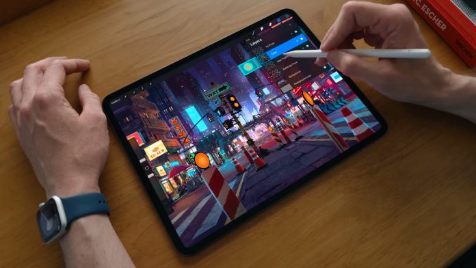 Η Apple υστερεί στην εξέλιξη της Tandem OLED τεχνολογίας Η Apple υστερεί στην εξέλιξη της Tandem OLED τεχνολογίας