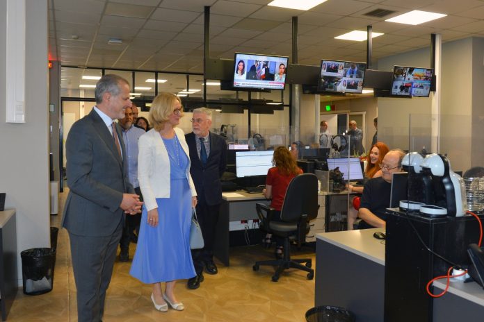 Διπλωματική Επίσκεψη: Η Πρέσβης Αυστρίας στην ΕΡΤ Διπλωματική Επίσκεψη: Η Πρέσβης Αυστρίας στην ΕΡΤ