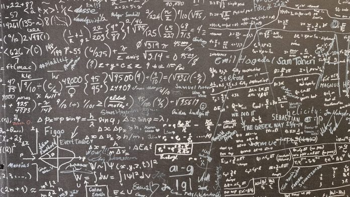 AI στη Μεταφορά Μαθησιακών Ταχυτήτων: Κινδύνους στην Κοσμολογία AI στη Μεταφορά Μαθησιακών Ταχυτήτων: Κινδύνους στην Κοσμολογία