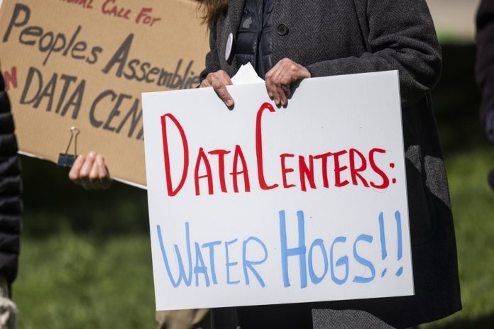 «Data Centers: Η οικολογική κρίση και η άνοδος θερμοκρασίας» «Data Centers: Η οικολογική κρίση και η άνοδος θερμοκρασίας»