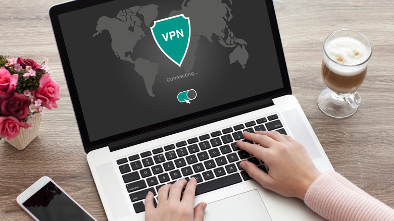 Μια οθόνη εφαρμογής VPN σε φορητό υπολογιστή.