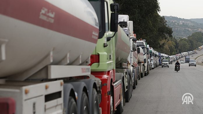 Ιράκ: Συνεχιζει τη μεταφορά πετρελαίου στη Συρία Ιράκ: Συνεχιζει τη μεταφορά πετρελαίου στη Συρία