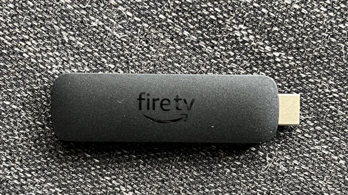 Γιατί να διατηρήσετε τα παλιά σας Amazon Fire TV Sticks; Γιατί να διατηρήσετε τα παλιά σας Amazon Fire TV Sticks;