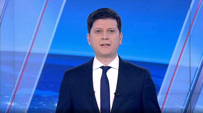 Ο Απόστολος Μαγγηριάδης αναλαμβάνει το μεσημβρινό δελτίο του ΣΚΑΪ Ο Απόστολος Μαγγηριάδης αναλαμβάνει το μεσημβρινό δελτίο του ΣΚΑΪ