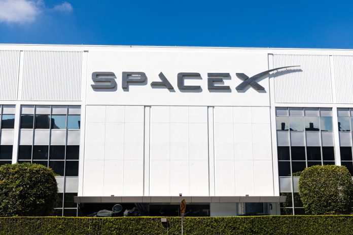 SpaceX επενδύει 60 δισ. δολ. αγοράζοντας startup AI SpaceX επενδύει 60 δισ. δολ. αγοράζοντας startup AI