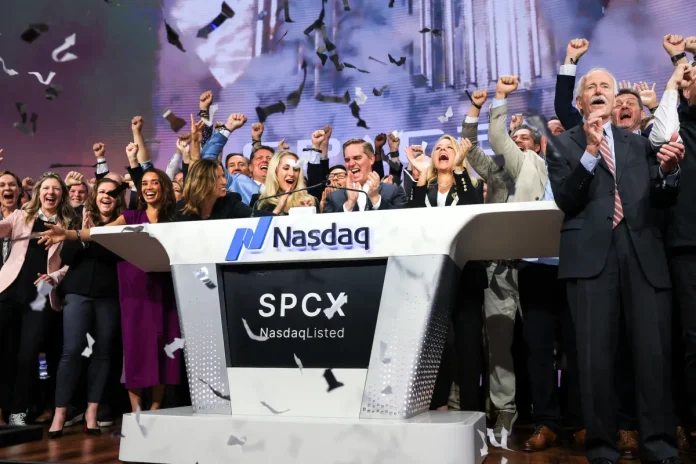 SpaceX IPO: Πτώση 19% και ο πρώτος τρισεκατομμυριούχος