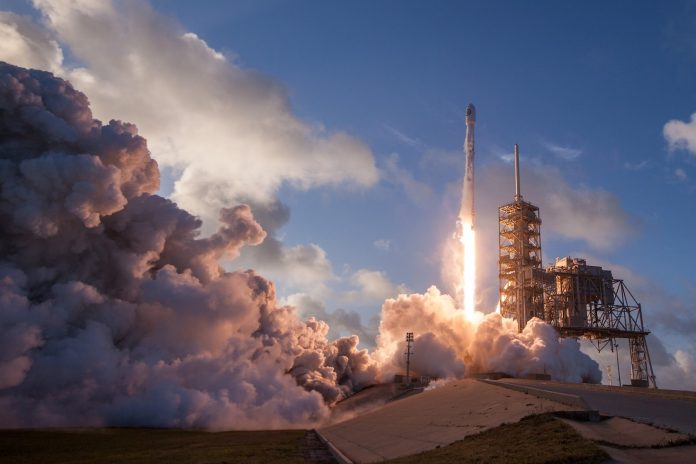 Φάλαινα επενδύει 22,3 εκατ. δολ. σε SpaceX Pre-IPO Φάλαινα επενδύει 22,3 εκατ. δολ. σε SpaceX Pre-IPO