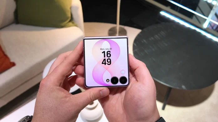 Αύξηση τιμής Galaxy Z Flip 8: Τι ανακοίνωσε η Samsung