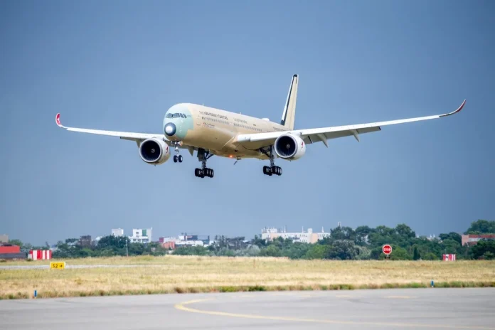 Airbus A350: Ρεκόρ πτήσης 24 ωρών Αυστραλία-Γαλλία Airbus A350: Ρεκόρ πτήσης 24 ωρών Αυστραλία-Γαλλία