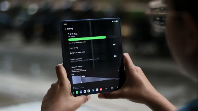 «Αυξημένη διάρκεια μπαταρίας για το Galaxy Z Fold 8 Ultra» «Αυξημένη διάρκεια μπαταρίας για το Galaxy Z Fold 8 Ultra»
