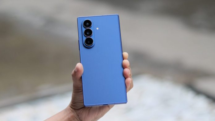 «Διαρροή ημερομηνίας προκράτησης Galaxy Z Fold 8 και Flip 8»