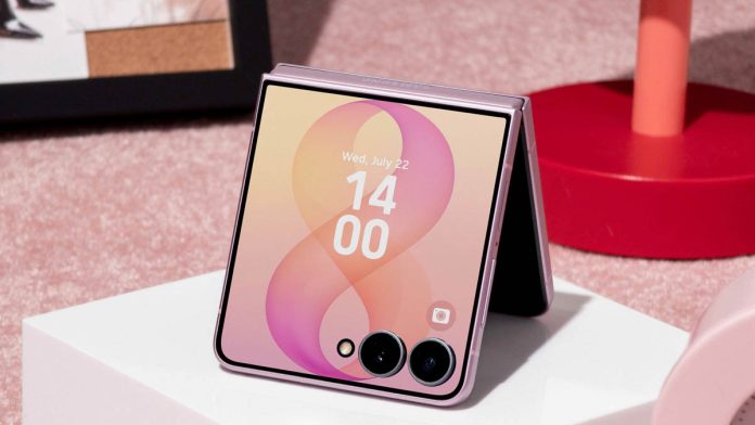 Samsung: Νέο Galaxy Z Flip 8 – Συμπαγής Αναδιπλούμενη Τάση Samsung: Νέο Galaxy Z Flip 8 - Συμπαγής Αναδιπλούμενη Τάση