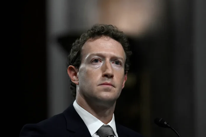 Ο Mark Zuckerberg ενημερώνει το προσωπικό για την πρόοδο της AI