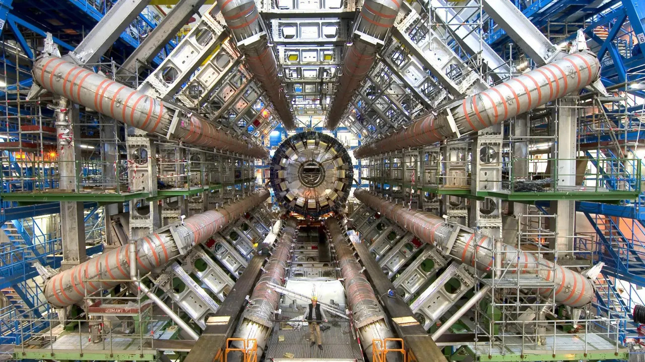Μεγάλος Επιταχυντής Αδρονίων LHC στο CERN