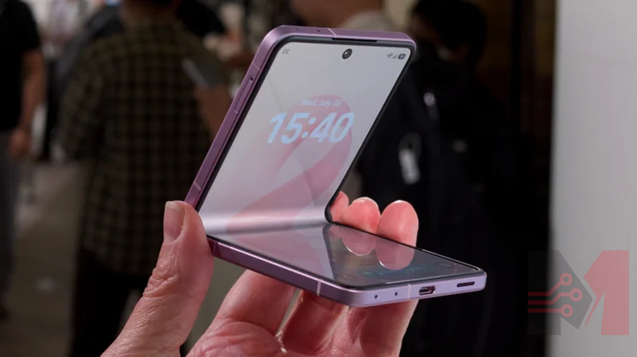 Samsung Galaxy Z Flip 8