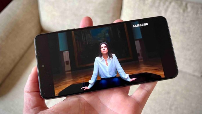 Εξαιρετική Φωτεινότητα Βίντεο Samsung: Κινηματογραφική Εμπειρία στο Κινητό Εξαιρετική Φωτεινότητα Βίντεο Samsung: Κινηματογραφική Εμπειρία στο Κινητό