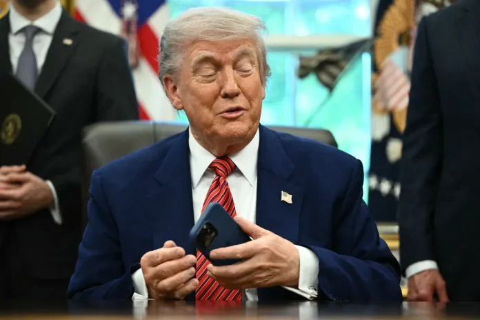 Επενδυτές Trump memecoin: Απώλειες 3,8 δισ. δολαρίων Επενδυτές Trump memecoin: Απώλειες 3,8 δισ. δολαρίων