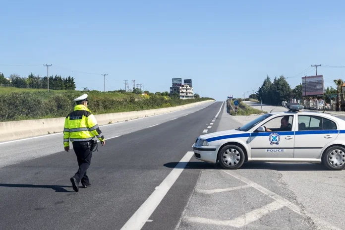 <p><strong>Έλεγχοι Οχημάτων: Πόσο Συχνά Γίνονται οι Διασταυρώσεις</strong></p> Ξαναγράψε τον τίτλο στα ελληνικά με διαφορετικά λόγια παράλληλα όμως να είναι και seo optimized τίτλος για άρθρο και max έως 60 χαρακτήρες (μην γράφεις σε παρένθεση πόσοι χαρακτήρες είναι ο τίτλος και να μην περιέχει html tags o τίτλος): Το μεγάλο λάθος με το Gov.gr Wallet αν σε σταματήσει η τροχαία