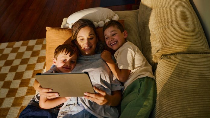 Καλύτερο μέγεθος tablet για ταινίες: Ποιο να διαλέξετε; Καλύτερο μέγεθος tablet για ταινίες: Ποιο να διαλέξετε;
