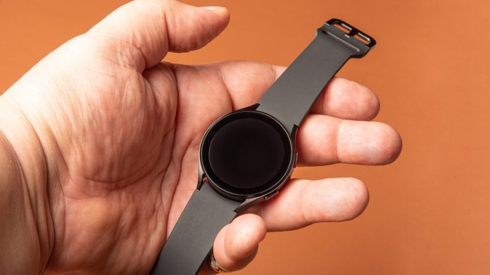 Samsung ή Google: Ποιο Android Smartwatch έχει μεγαλύτερη διάρκεια; Samsung ή Google: Ποιο Android Smartwatch έχει μεγαλύτερη διάρκεια;