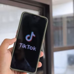 Λονδίνο: Έρευνα για TikTok προς όφελος παιδιών στη Βρετανία