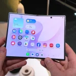 OLED: Η Samsung διπλασιάζει την παραγωγή λόγω foldables