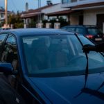 Παλλήνη - Γιατί «Μαρκάρουν» Αυτοκίνητα Με Σηκωμένους Υαλοκαθαριστήρες – Και Πώς Σε Προστατεύει η Τεχνολογία