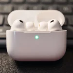 AirPods με κάμερες: Ντεμπούτο από την Apple τον επόμενο μήνα;