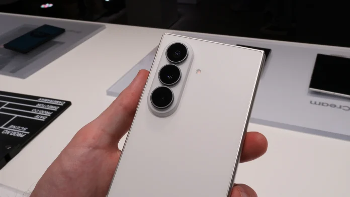Galaxy Z Fold 8 Ultra: Νέα λειτουργία 200MP από S26 Ultra