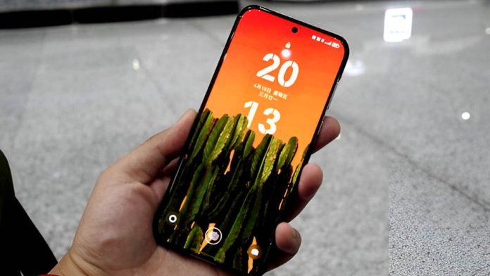 Huawei: Νέο μη αναδιπλούμενο κινητό έρχεται νωρίτερα από το αναμενόμενο Dual-layer OLED: Η Huawei επεκτείνει τη χρήση σε κινητά, PC