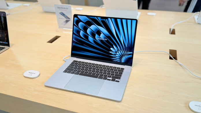 MacBook Air: Σοβαρές ελλείψεις λόγω της κρίσης μνημών AI MacBook Air: Σοβαρές ελλείψεις λόγω της κρίσης μνημών AI