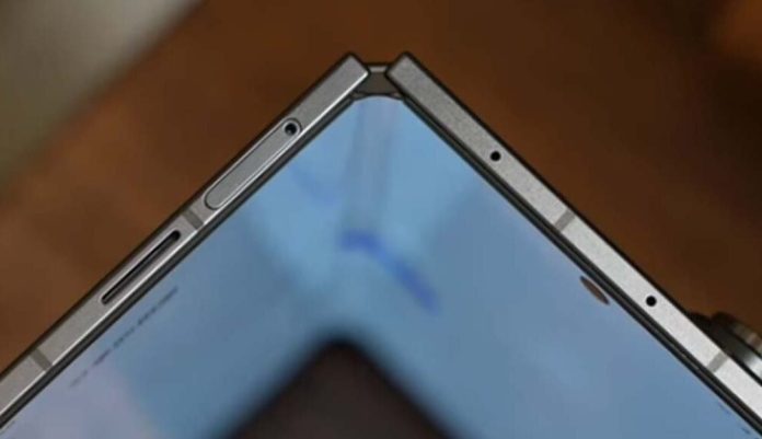Αναδιπλούμενες οθόνες Samsung: Πώς διαμορφώνει τα νέα πρότυπα Αναδιπλούμενες οθόνες Samsung: Πώς διαμορφώνει τα νέα πρότυπα