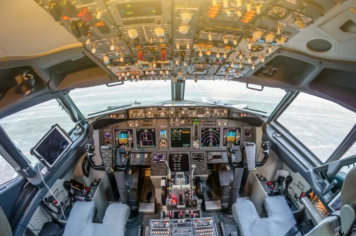 Boeing 737: Χάκερς παραβίασαν τα ηλεκτρονικά του με συσκευή 100$